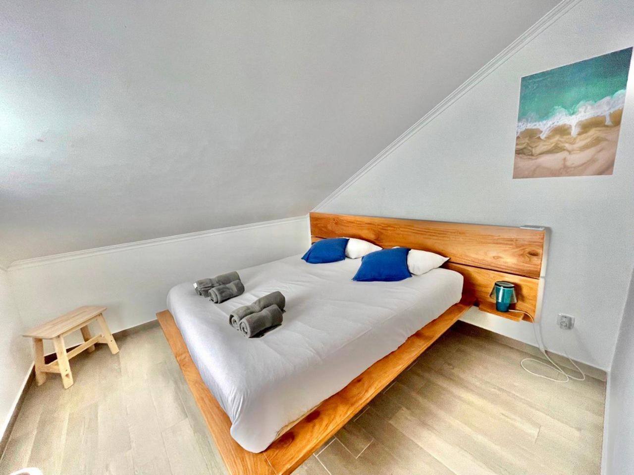 Surfness Lodge Baleal Szoba fotó